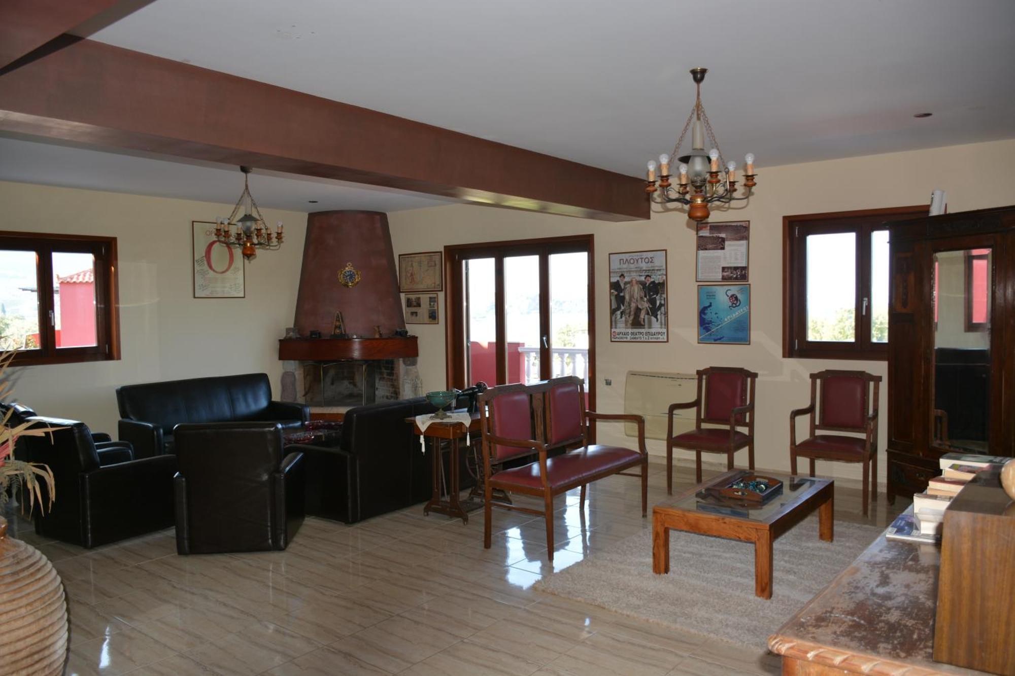 Aristotelis מלון 2*